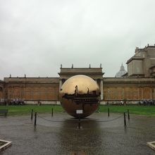 中庭。博物館内の記念撮影スポットです。