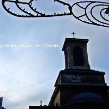 マルティール通りから見る ロレット教会