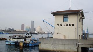 エンジン音が大きくよく揺れる船だが楽しいです