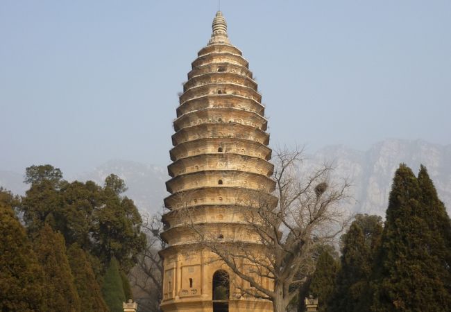 北魏の時代に建てられた中国でも最古と言われる古塔の一つ
