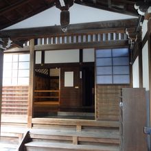 本堂入口。　ここから建物内部はもちろん写真×