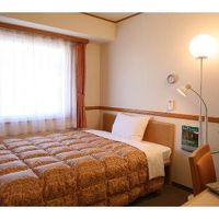 部屋はコンパクトで清潔感があります