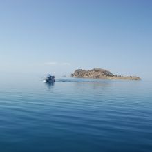 アクダマル島と連絡ボート