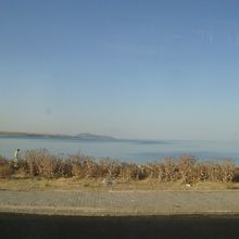 湖の南岸。ディヤルバクルからワンに向かう途中に通過。