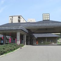 ホテルの向こうは日本海の絶景です