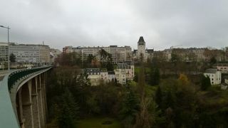 ペトリュス渓谷にいくつもの架かる橋から絶景を眺められます♪