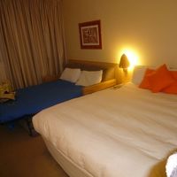 ツインの部屋は大ベットとソファーベットでした