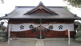 松本城の北隣に鎮座する神社