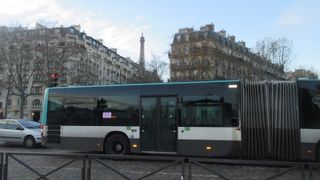 パリのバスは観光客でも使いやすい