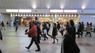 川崎駅に直結しているショッピングセンター