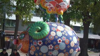 ユニークなオブジェを多数見られます。