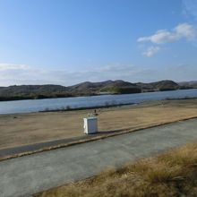 邑久側の河川敷