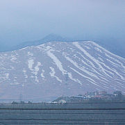 野焼きで有名な山