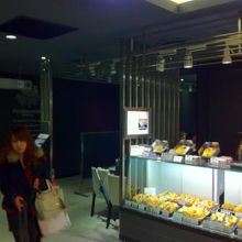 イートインのコーナーあり