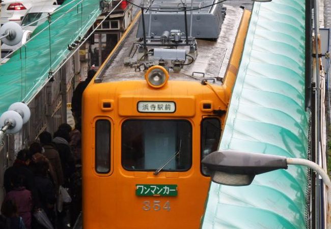 停車中のチンチン電車を見ることができる阪堺電気軌道（阪堺）の天王寺駅前駅