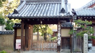 拝観には事前予約が必要