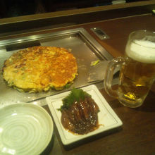 ビックお好み焼きとホタルイカ。