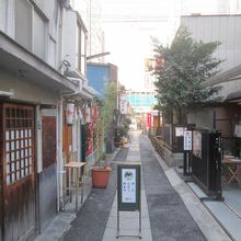 参道を戻ります