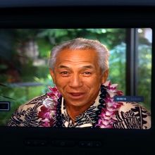 映画再生時に必ず現れる、ハワイの柳生博（笑）