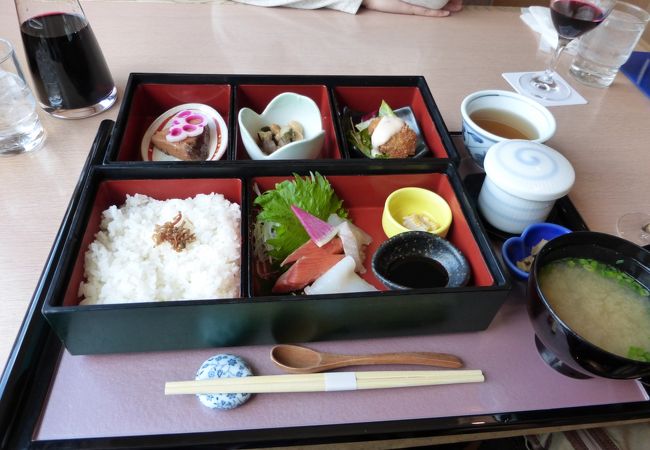 イチバタ ダイニング (一畑百貨店 松江店) --- 松江市街地を見ながらお食事が出来ます。