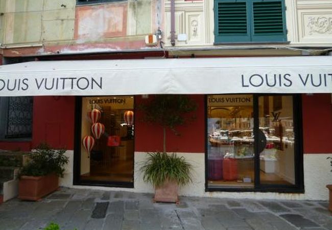 ポルトフィーノのルイ・ヴィトンは驚愕の最新商品が充実！