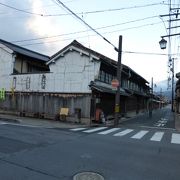 白壁土蔵群 --- 倉吉にある美しい街並みです。国の重要伝統的建造物群保存地区にも指定されています。