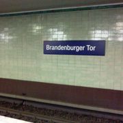 ブランデンブルグ門に近い駅