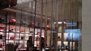 上質なあごがれバッグのお店。