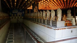 大聖院の中にあります。