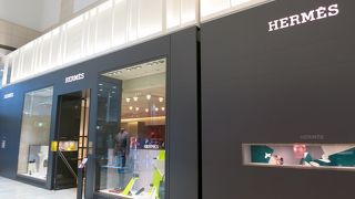 ルイヴィトンの目の前