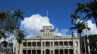 ハワイ王朝の栄光と終焉の舞台