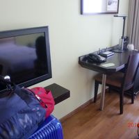 液晶TVに部屋専用のwifi機、冷蔵庫がありました。