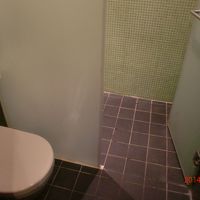 シャワーのみです。バスマットがありません！