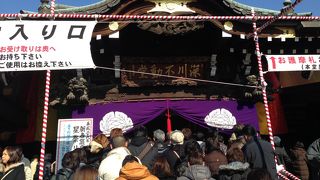 定時お祈り時間の太鼓と読経のパフォーマンスは外国人にも大ウケ