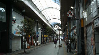 地元の個人商店が多い宮崎のアーケード街