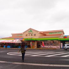 駐車場も広々快適