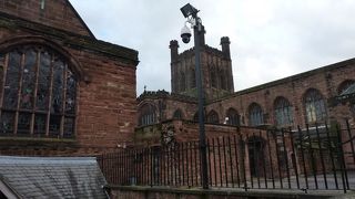 街を見下ろす城壁