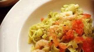 カフェだけど落ち着かない。