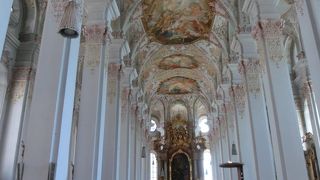 新市庁舎からすぐです。