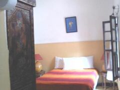 リヤド ハディカ マリア 写真