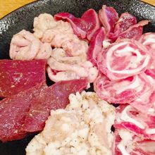 ホルモン盛り合わせ