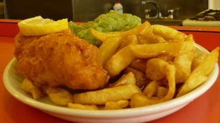 タクシードライバーに大人気のフィッシュ&チップス♪