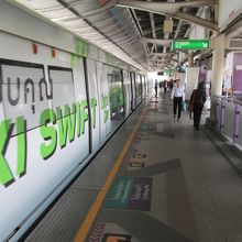 サパーンタクシン駅 (ＢＴＳ)