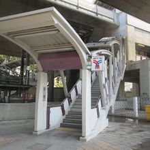 サパーンタクシン駅 (ＢＴＳ)