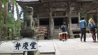 建物の彫刻が　美しい