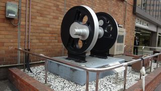 鉄道発祥の地は新橋です