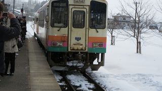 若いイケメン車掌さんの絶妙!!山形弁トーク炸裂