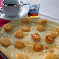 朝食　パンケーキ　　他にトースト+目玉焼き