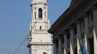 清楚なロマネスク式にほっとしました。