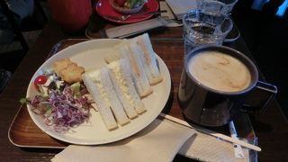 こっちは席があります